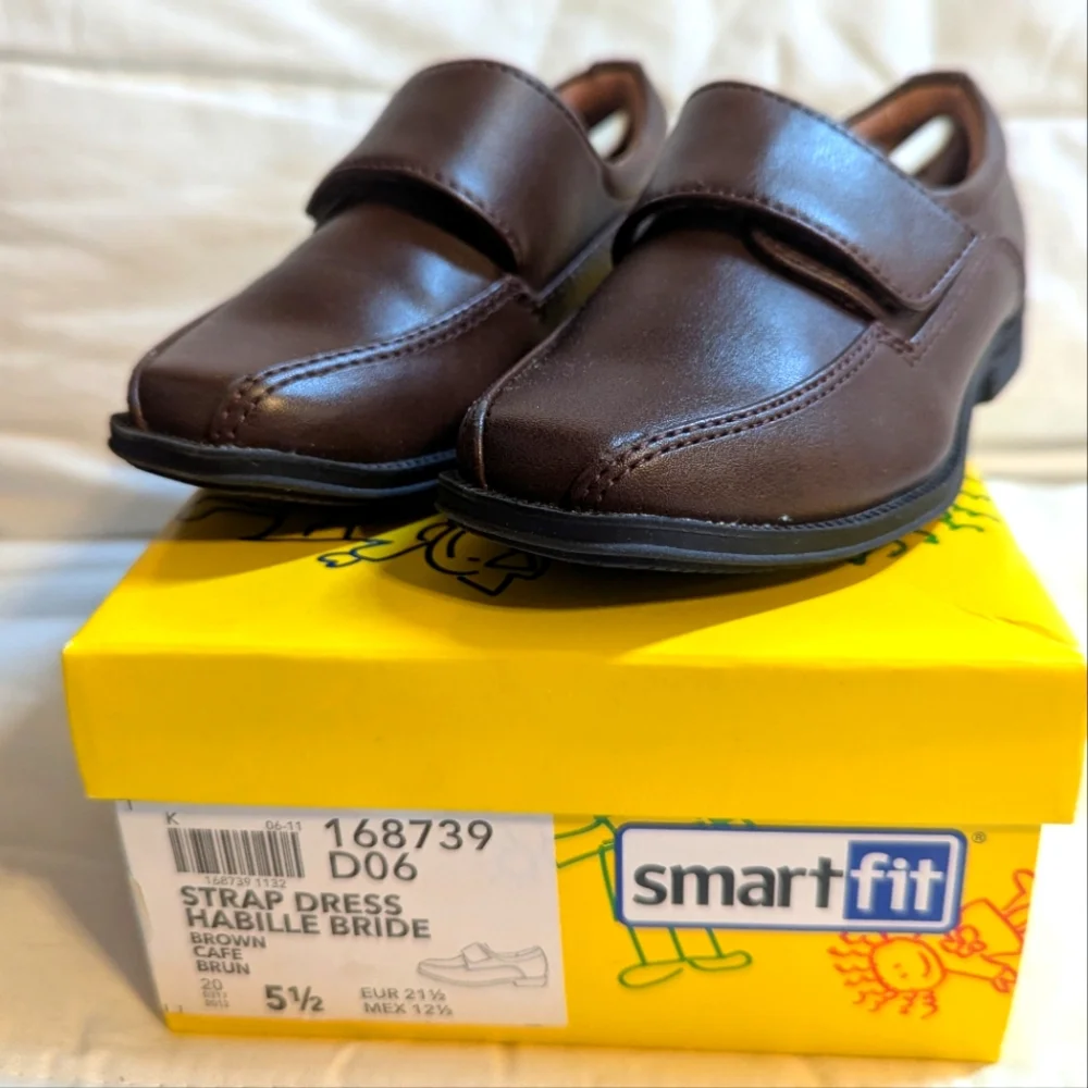 Smartfit Boy's Brown Skid Resistant Dress Shoes Size 5 1/2W